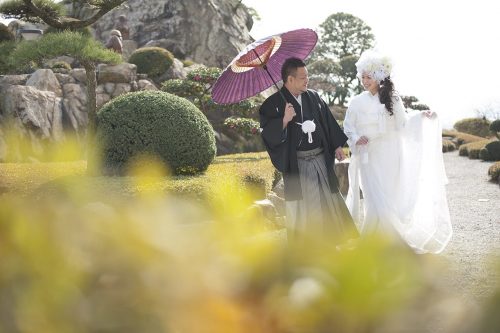 ブライダル　2人　庭園